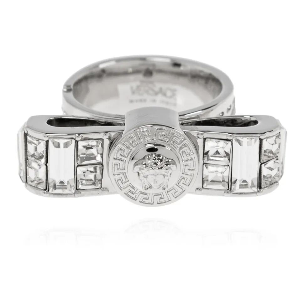 Anello con cristalli luccicanti