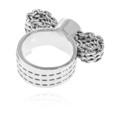 Anello con testa di Medusa