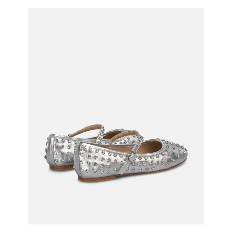 Ballerina studs