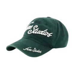 Cappellino con logo ricamato