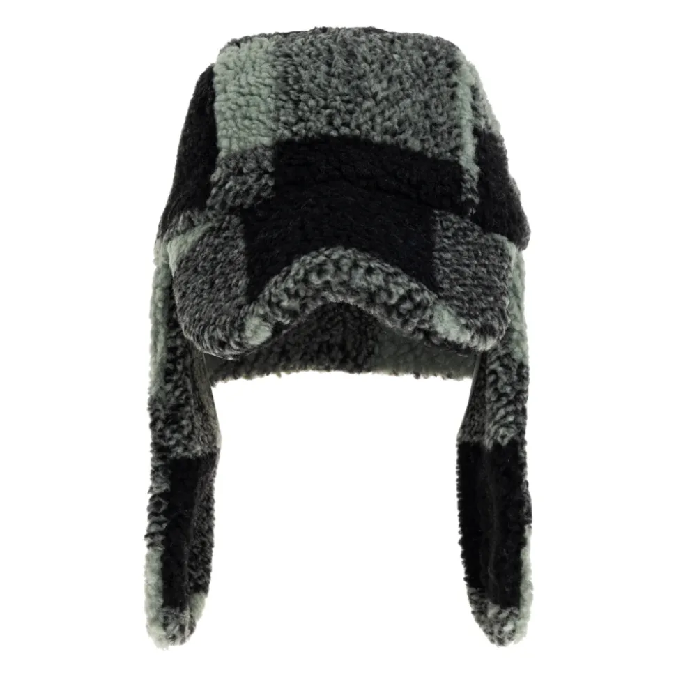 Cappello di pelliccia con paraorecchie