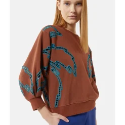 Contrast Embroidered Sweatshirt