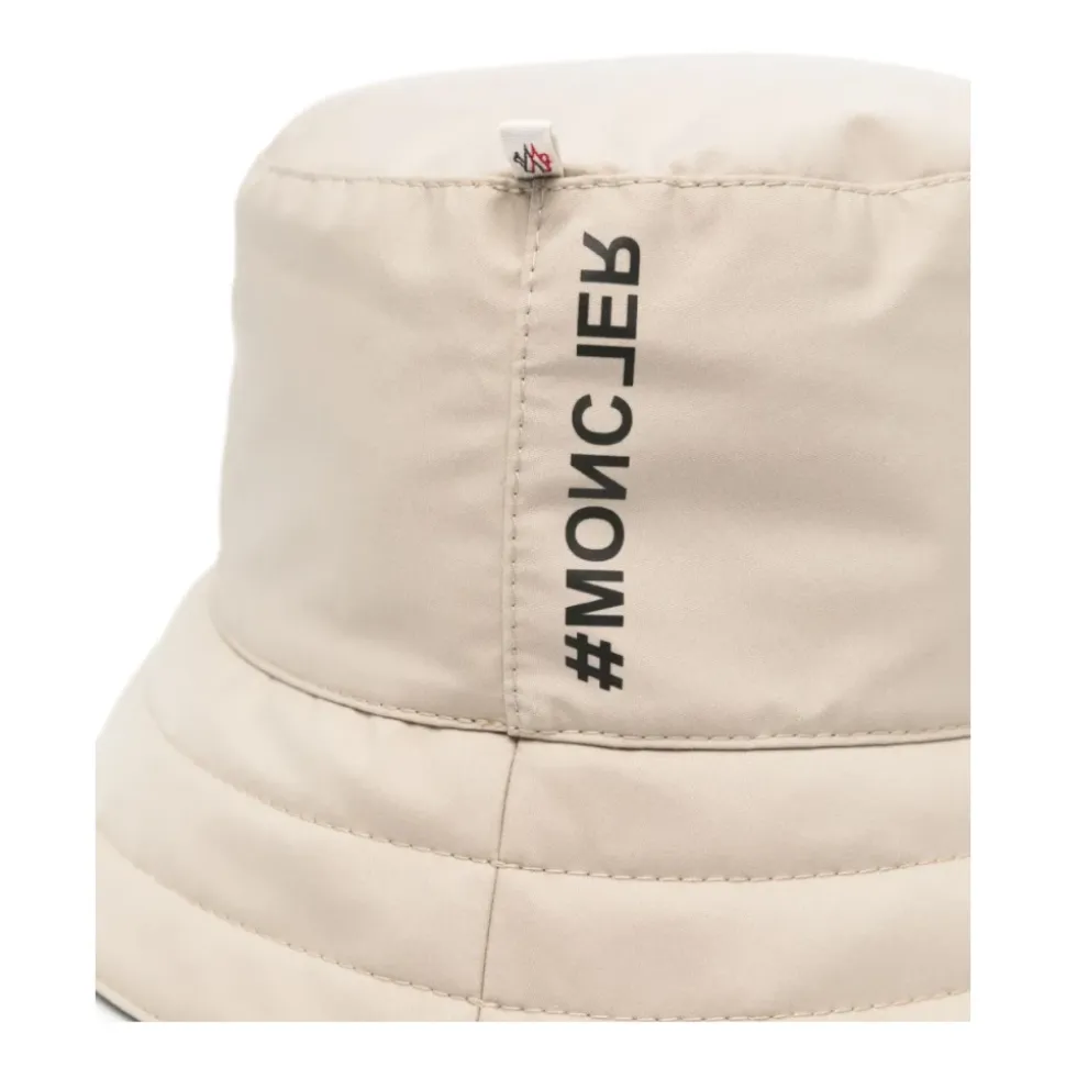 Day-Namic Logo Cappello a Secchiello Beige