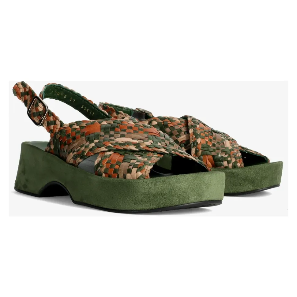 Dona Sandal