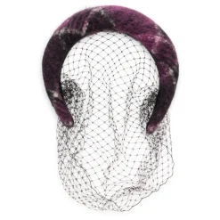 Elegante cerchietto per capelli nei toni del viola e nero con rete decorativa.