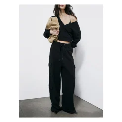 Felpa con scollo a V e strass