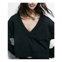 Felpa con scollo a V e strass