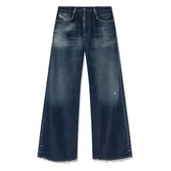 Flared Jeans