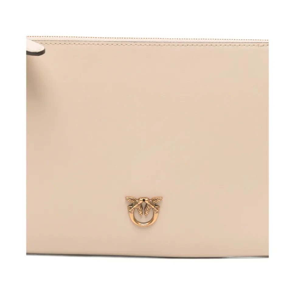 Flat Classic Clutch