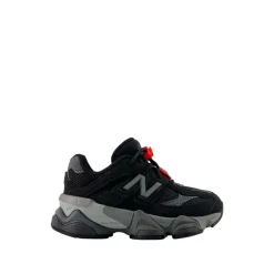 IV9060BK Sneakers