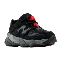 IV9060BK Sneakers