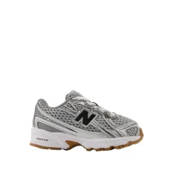 IZ740GB Sneakers