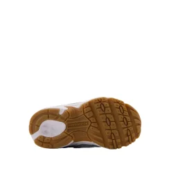 IZ740GB Sneakers