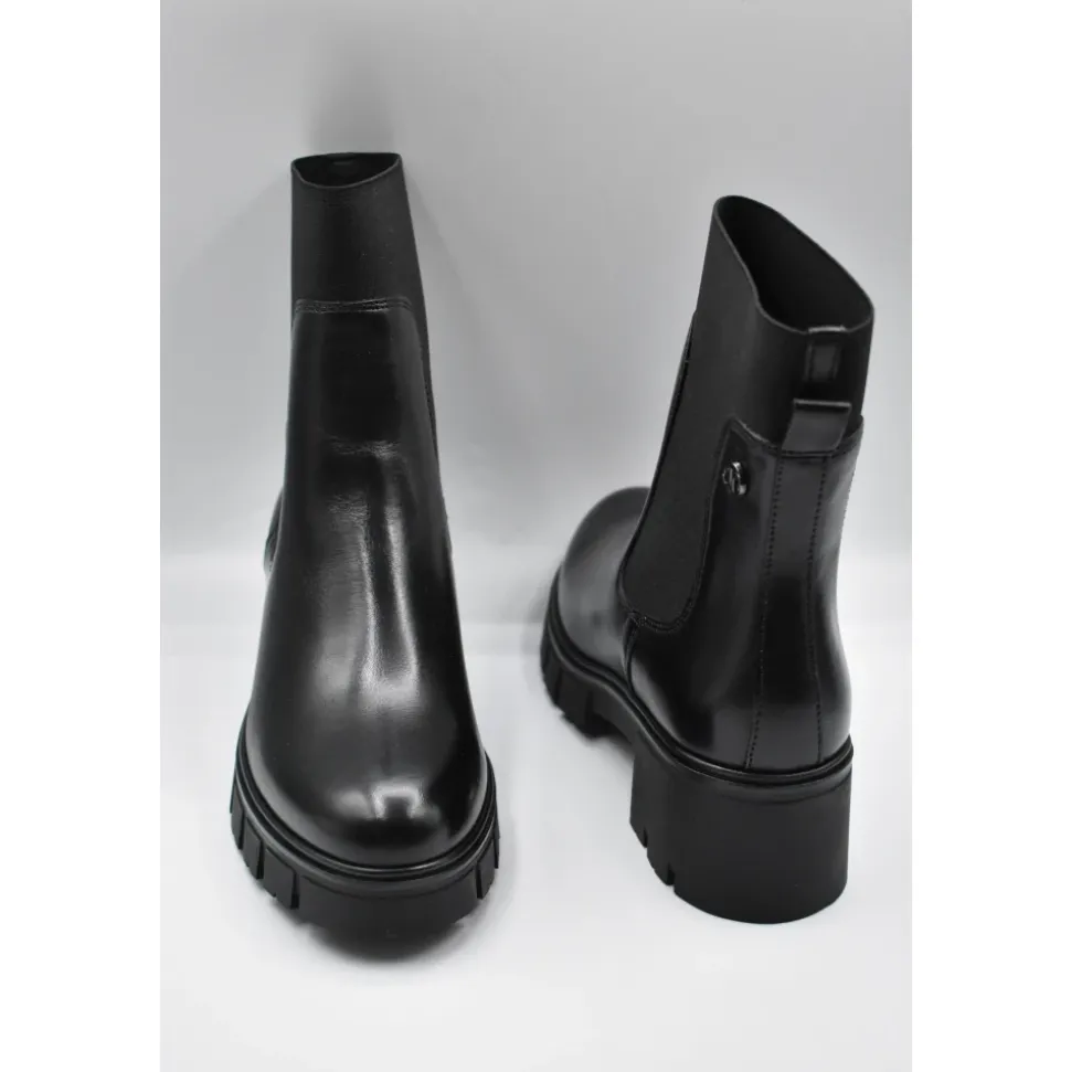 J-532 Scarpa Stringata