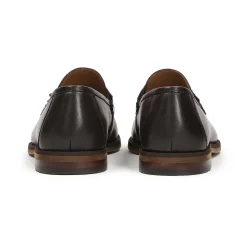 Mocassini in pelle marrone con nappine