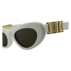 Occhiali da sole stile farfalla in bianco