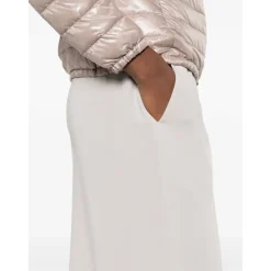 Pantaloni ampi e fluidi con coulisse