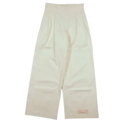 Pantaloni color burro a vita alta e svasati