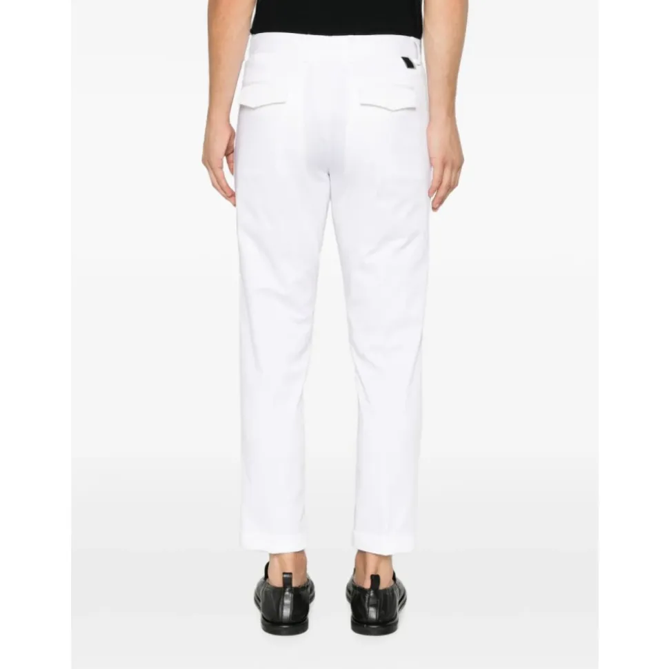 Pantaloni cropped