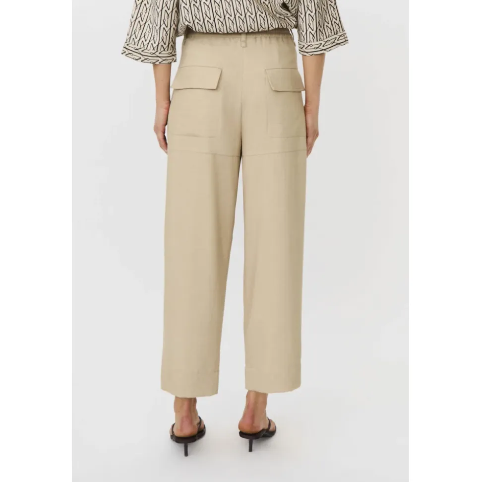 Pantaloni cropped
