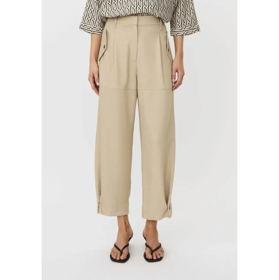 Pantaloni cropped