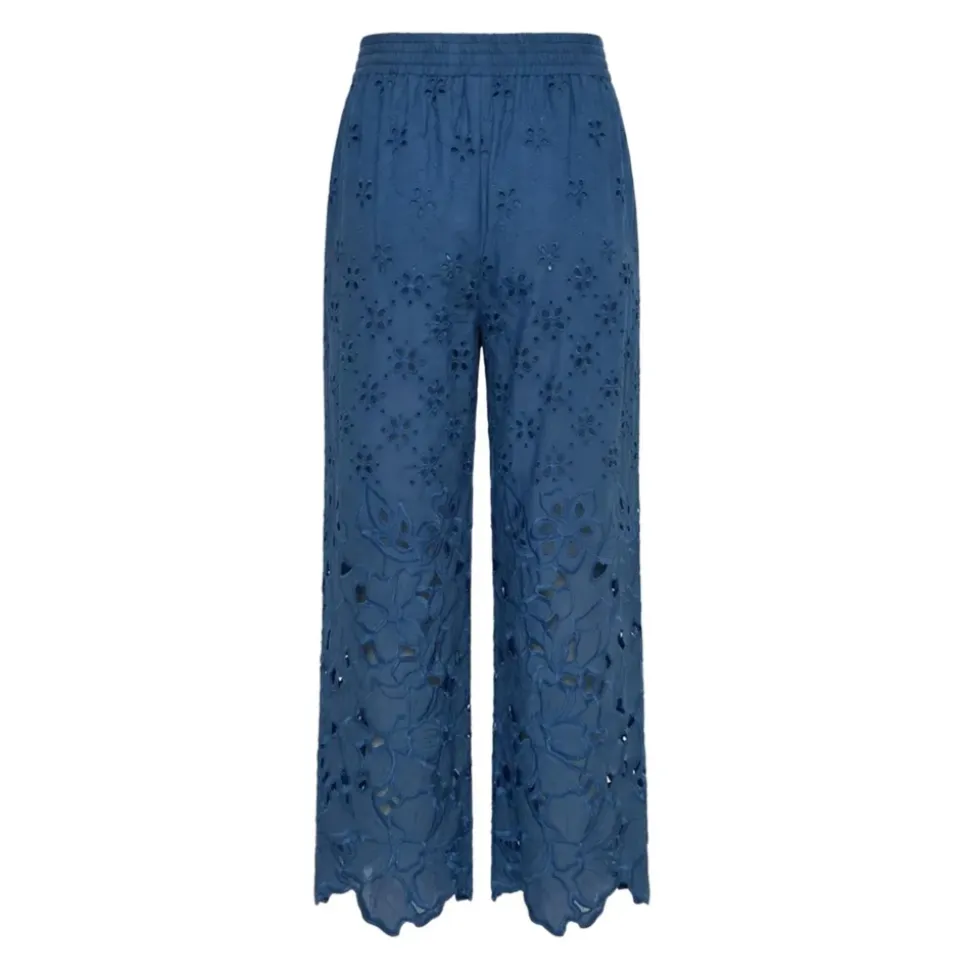 Pantaloni traforati