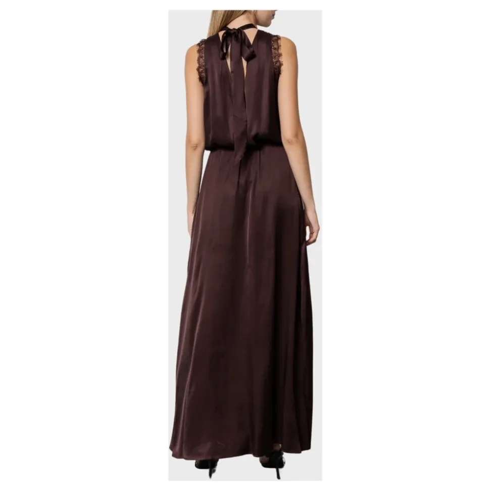 Raso Gown