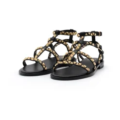 Sandali neri in pelle con borchie