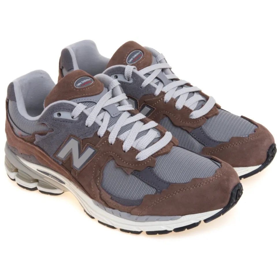 Sneaker New Balance 2002R Protection Pack in camoscio e tessuto
