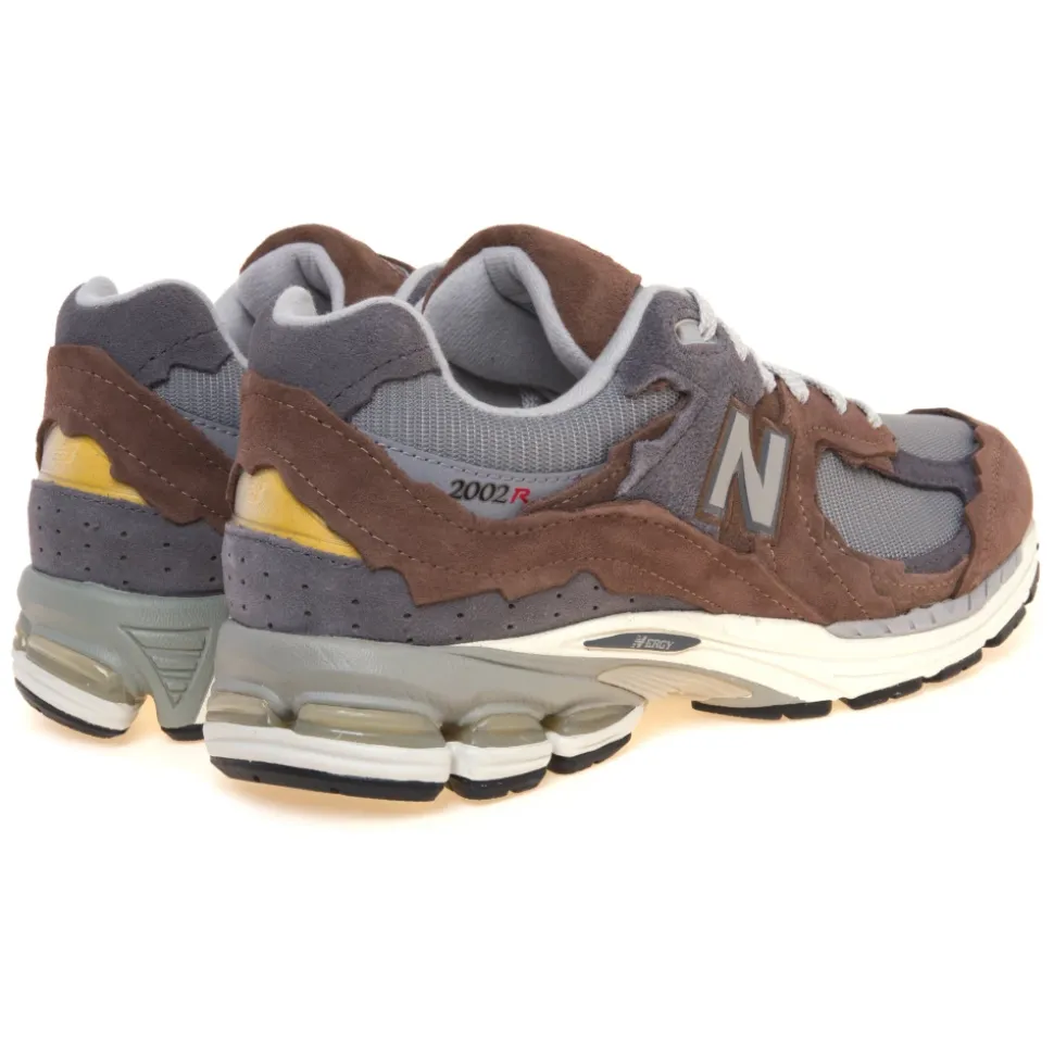 Sneaker New Balance 2002R Protection Pack in camoscio e tessuto