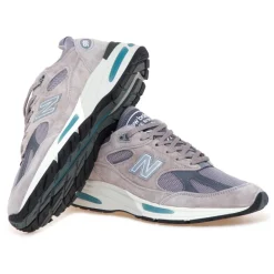 Sneaker New Balance 991 v2 in camoscio e mesh
