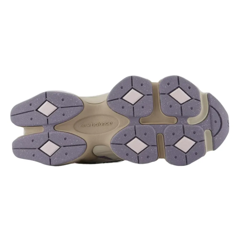 Sneakers in camoscio 9060