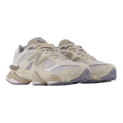 Sneakers in camoscio 9060
