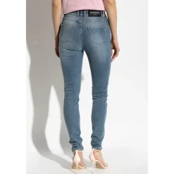 Tapered leg jeans