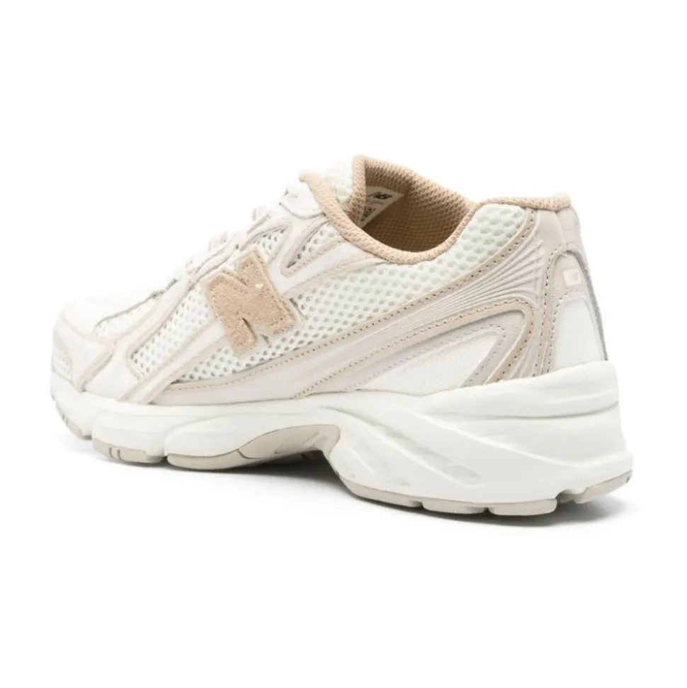 740v2 Sneaker