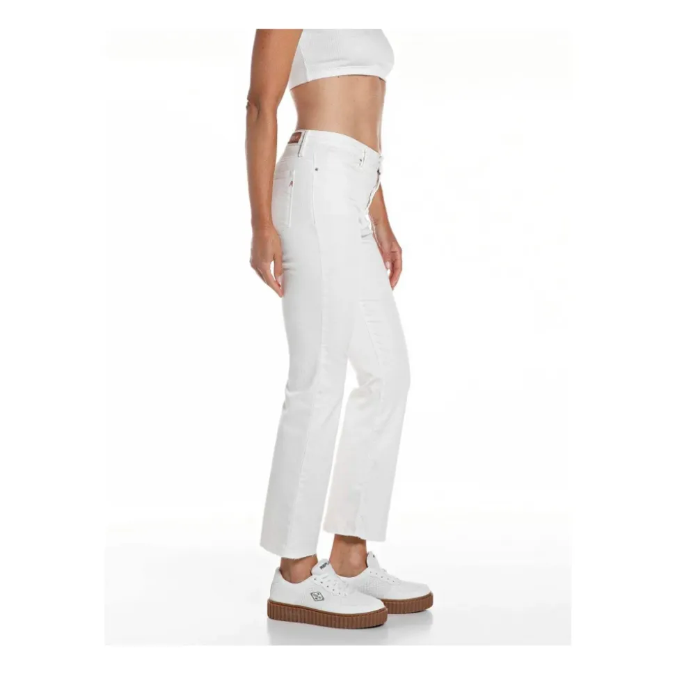 WB516 Boot-cut Jeans
