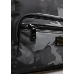 Zaino grigio in camuffamento con logo