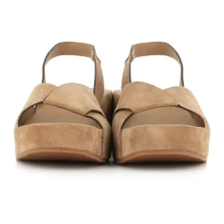 Zeppe in Camoscio Beige con Cinturino Incrociato